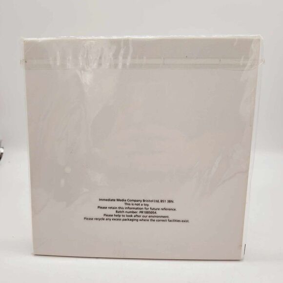 Lili of the Valley NitWit Collections Perfect Pair Floral Paper Pack 8x8 UK - Picture 2 of 3